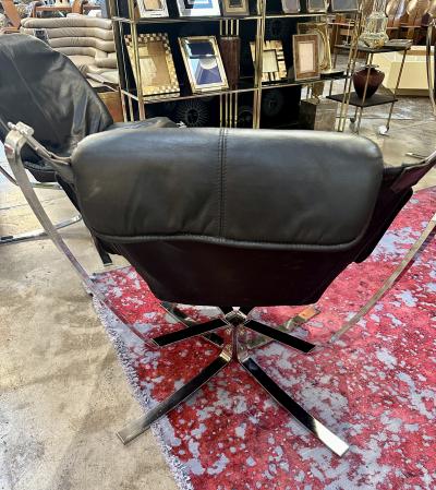 Sigurd Ressell Mid Century Falcon Chair by Sigurd Ressel 70s A pair available