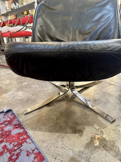 Sigurd Ressell Mid Century Falcon Chair by Sigurd Ressel 70s A pair available