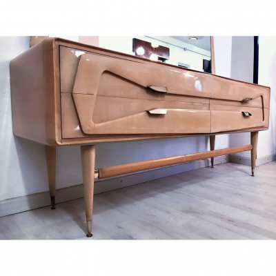 Silvio Cavatorta Italian Mid Century Maple Dresser with Mirror attr to Silvio Cavatorta 1950s