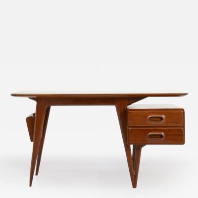 Silvio Cavatorta Stunning desk table in cherry wood with drawers locked on the side
