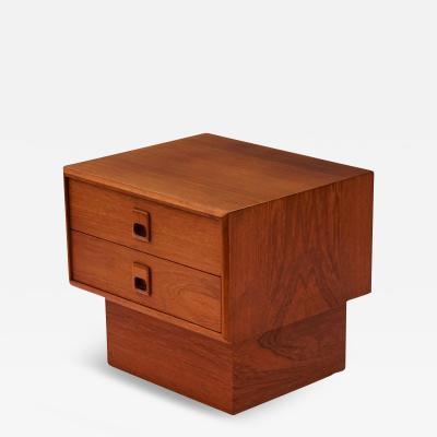 Single Mid Century Danish Modern Nightstand Side Table or Cabinet in Teak