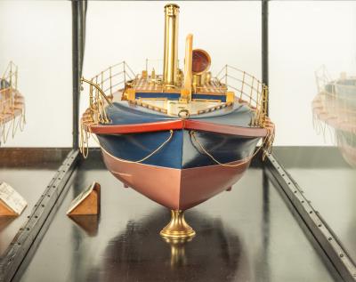 Sir Harold Dudley Clayton s Hydraulic Steam Lifeboat City of Glasgow 1894