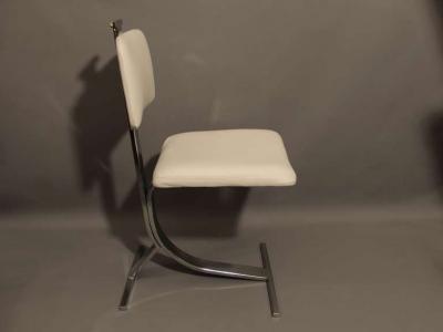 Six 1970s Italian chairs in chromed metal and cream leather