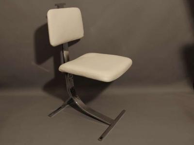 Six 1970s Italian chairs in chromed metal and cream leather