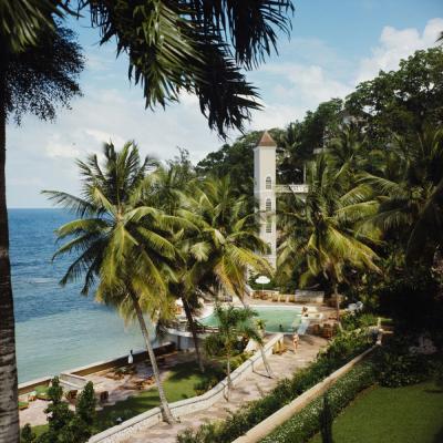 Slim Aarons Bahamanian Hotel