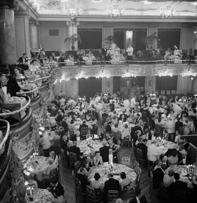 Slim Aarons Luxury Dining