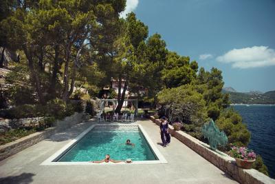 Slim Aarons Vanes Villa