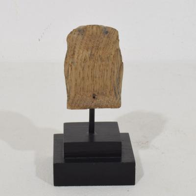 Small 17th 18th Century French Carved Oak Lion Fragment