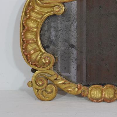 Small 18th Century Italian Carved Giltwood Baroque Mirror