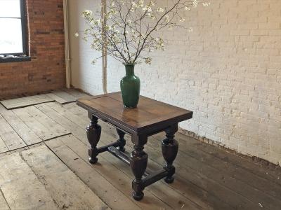 Small Dutch Baroque 17th Century Oak Draw leaf Center table