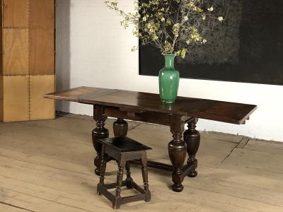 Small Dutch Baroque 17th Century Oak Draw leaf Center table