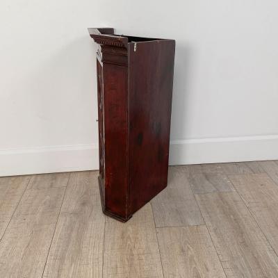 Small Georgian Corner Cabinet in Mahogany circa 1830