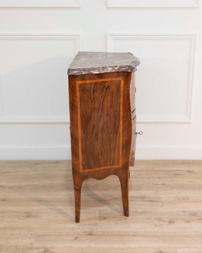 Small Italian Louis XV Period Curved Chest of Drawers in Walnut 18th Century