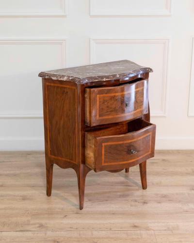 Small Italian Louis XV Period Curved Chest of Drawers in Walnut 18th Century