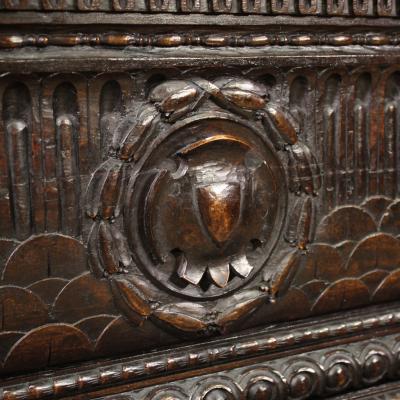 Small Italian trunk from the 20th century