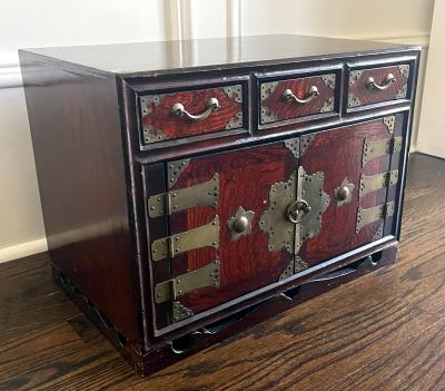 Small Korean Cabinet with Drawers Gakkesuri Joseon Dynasty