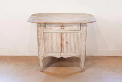 Small Swedish Transitional 1790s Painted Sideboard with Drawer and Double Doors