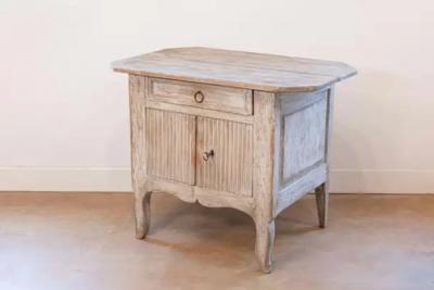 Small Swedish Transitional 1790s Painted Sideboard with Drawer and Double Doors