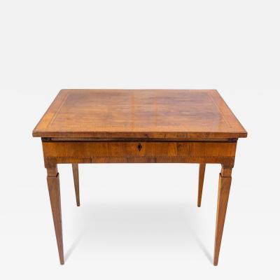Small Walnut Veneered Desk Inlaid With Different Woods Tuscany Late 18th Centu