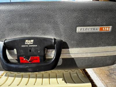 Smith Corona Electra 120 Electric Typewriter