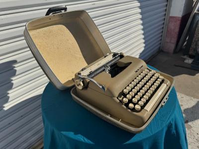 Smith Corona Manual Sterling Typewriter in Case