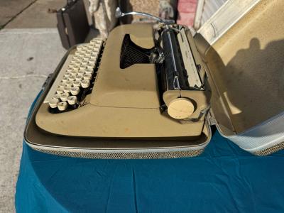 Smith Corona Manual Sterling Typewriter in Case
