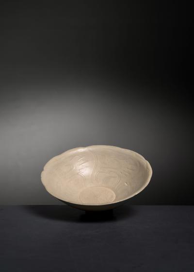 Song Ming dynasty monochrome glazed bowl