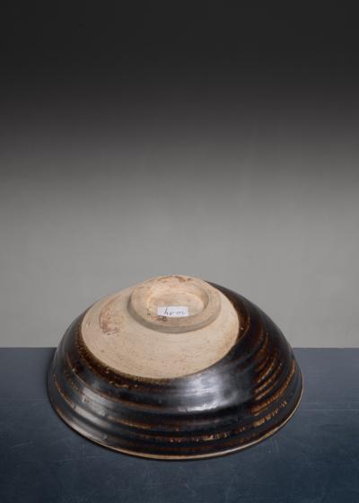 Song Yuan dynasty stoneware bowl