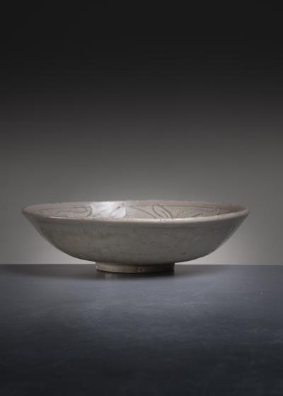 Song dynasty celadon stoneware bowl