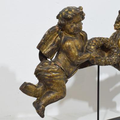 Spanish 18th Century Carved Wooden Baroque Angel Fragment