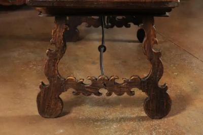 Spanish Baroque 1750s Walnut Fratino Table with Drawers and Iron Stretchers