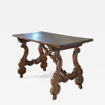 Spanish baroque 17th Century carved Walnut trestle table