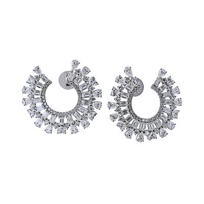 Spray 18K White Gold Front Facing 13 85cttw Hoop Earrings