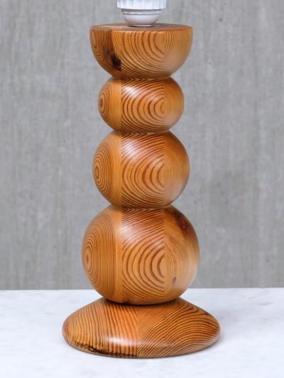 Stig Johnsson Stig Johnsson Swedish Modern Table Lamp in Solid Pine Sm landssl jd 1970s