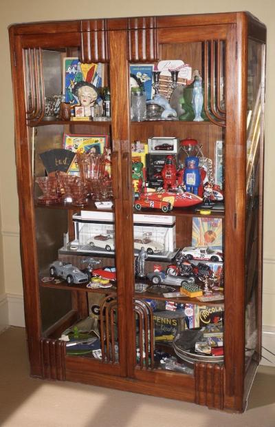 Streamlined Art Deco Display Vitrine with Geometric Woodwork and Glass Shelves