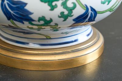 Stunning French Chinoiserie Table Lamp in Porcelain and Brass 1940s