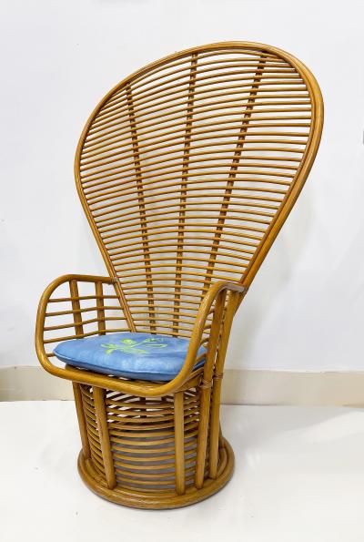 Substantial Vintage Sculptural Rattan Reed Peacock Chair Great Condition