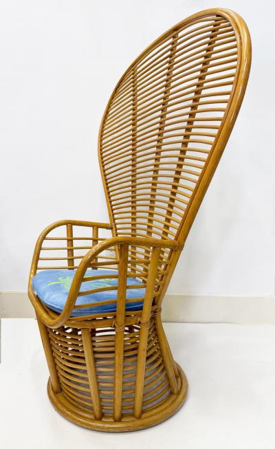 Substantial Vintage Sculptural Rattan Reed Peacock Chair Great Condition
