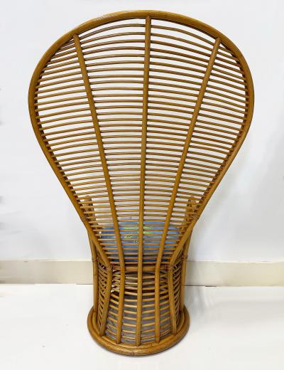 Substantial Vintage Sculptural Rattan Reed Peacock Chair Great Condition