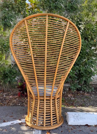 Substantial Vintage Sculptural Rattan Reed Peacock Chair Great Condition