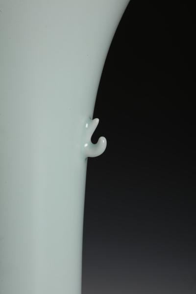 Sueharu Fukami Flower Vase entitled Ritsu Upright 1976