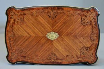 Superb French 19thc Kingwood occasional table