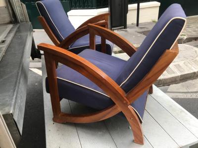Superb modernist pair of lounge chairs in vintage condition