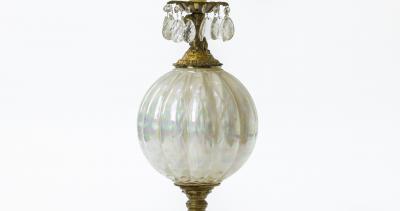 Superb mother of pearl glass pair of gold and crystal lamp