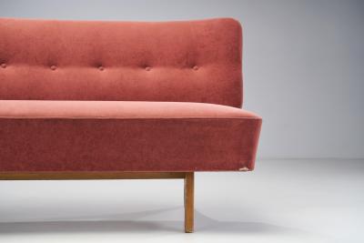 Susanna Sofa by Oiva Parviainen for Lahden Lepokalusto Finland 1950s