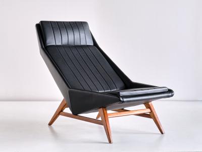 Svante Skogh Svante Skogh Lounge Chair in Leather and Beech AB Hjertquist Co Sweden 1955