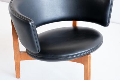 Sven Ellekaer Sven Ellekaer Three Legged Lounge Chair Christian Linneberg Denmark 1962
