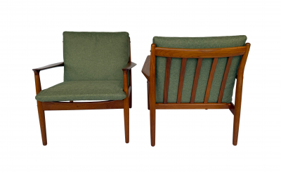 Svend Aage Eriksen Pair of Danish Teak Armchairs Designed by Svend Aage Eriksen 1960s