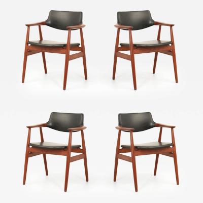 Svend Aage Eriksen Set of Four GM11 Chairs y Svend ge Eriksen for Glostrup Denmark