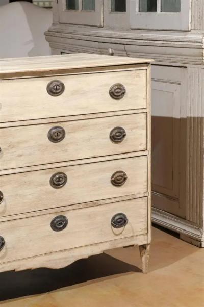 Swedish 1780s Gustavian Period Four Drawer Commode with Chamfered Side Posts